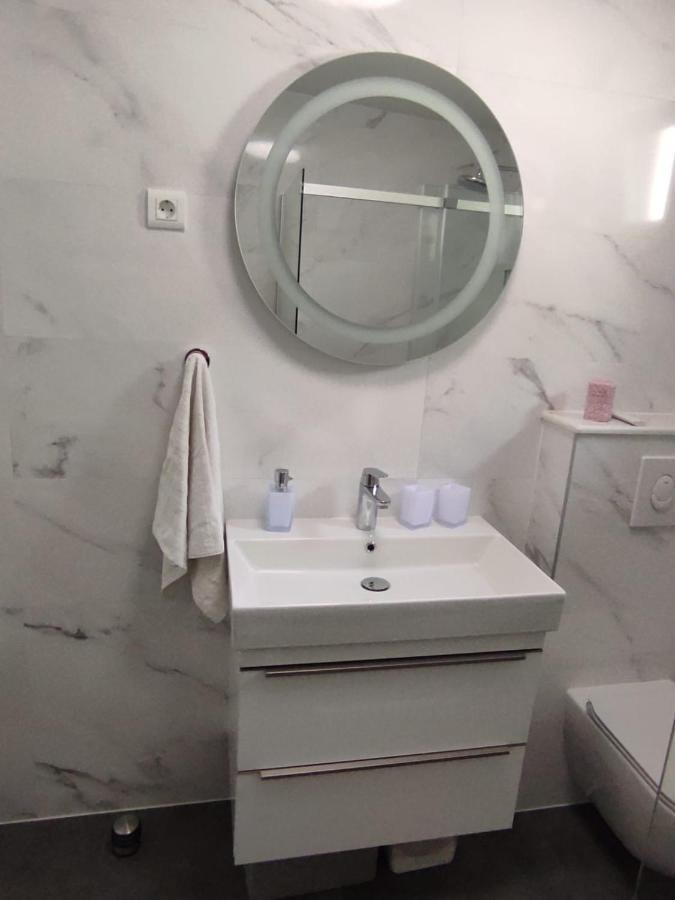 Apartman Koko With Private Jacuzzi Makarska Buitenkant foto