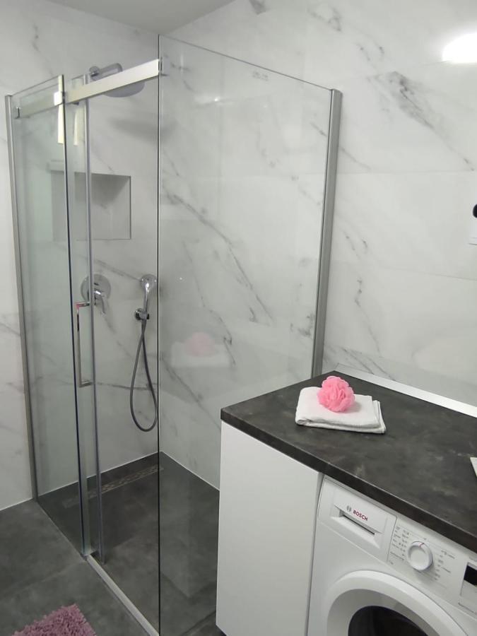 Apartman Koko With Private Jacuzzi Makarska Buitenkant foto