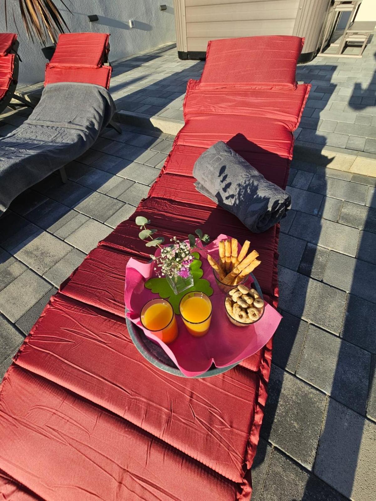 Apartman Koko With Private Jacuzzi Makarska Buitenkant foto