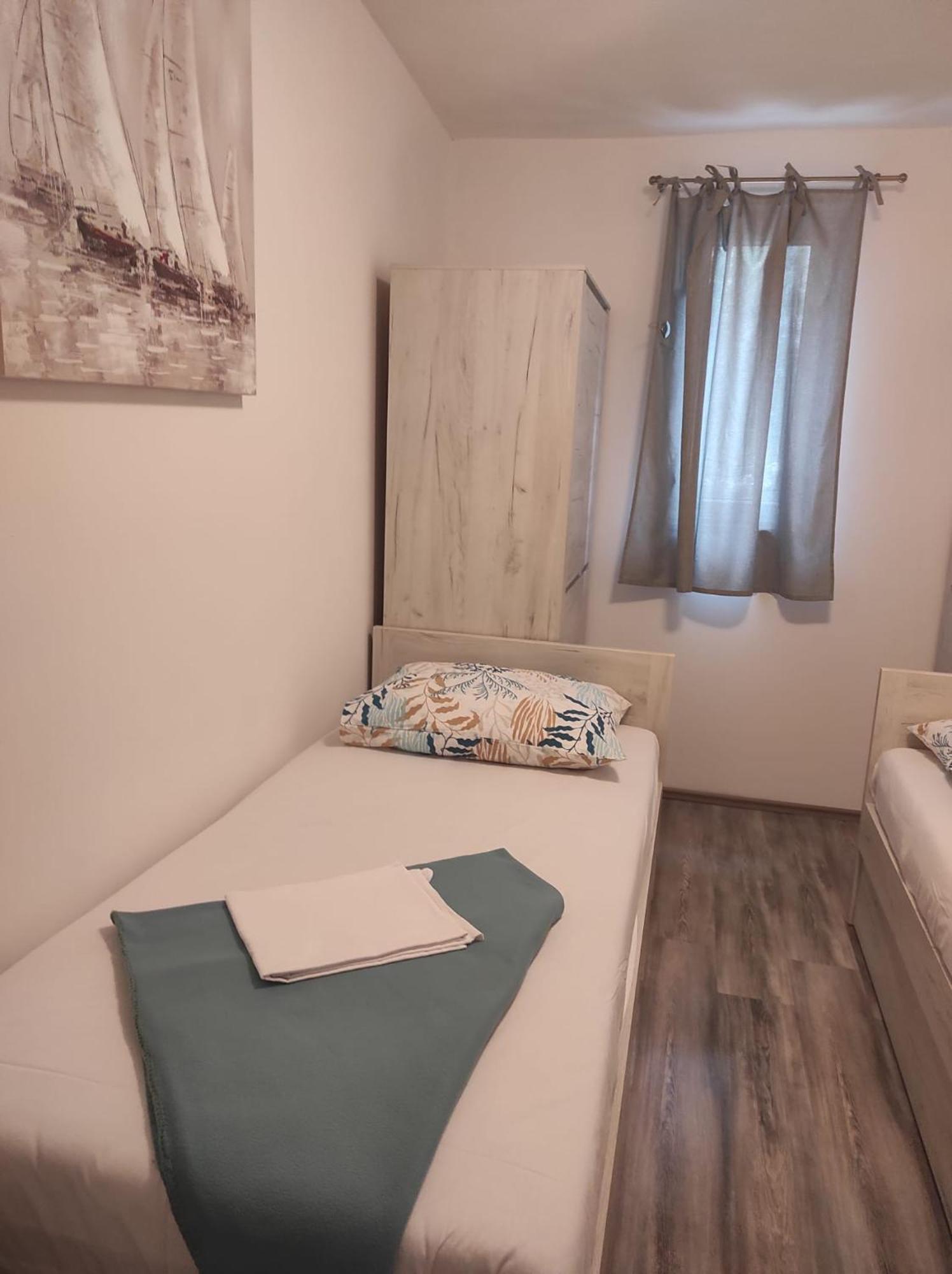 Apartman Koko With Private Jacuzzi Makarska Buitenkant foto