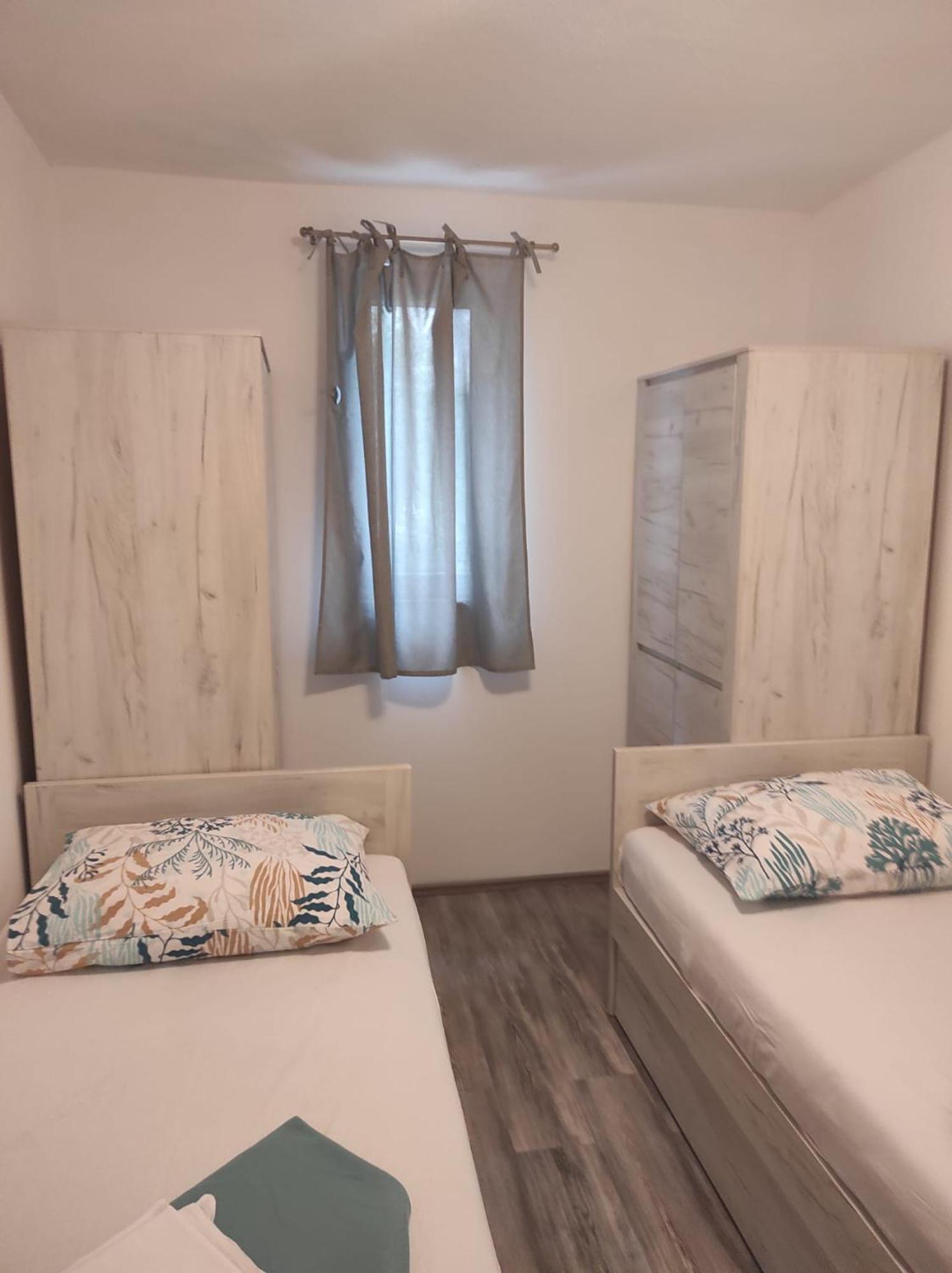 Apartman Koko With Private Jacuzzi Makarska Buitenkant foto