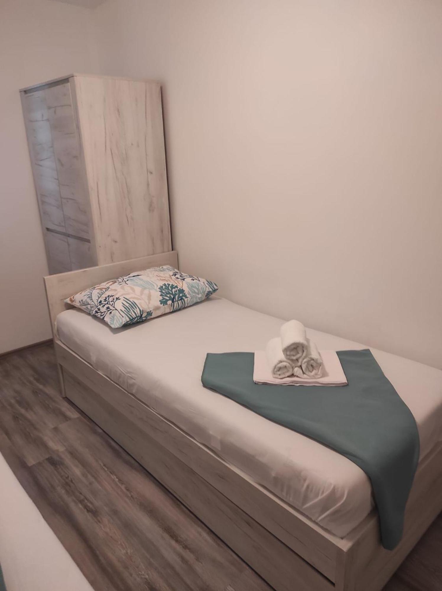 Apartman Koko With Private Jacuzzi Makarska Buitenkant foto