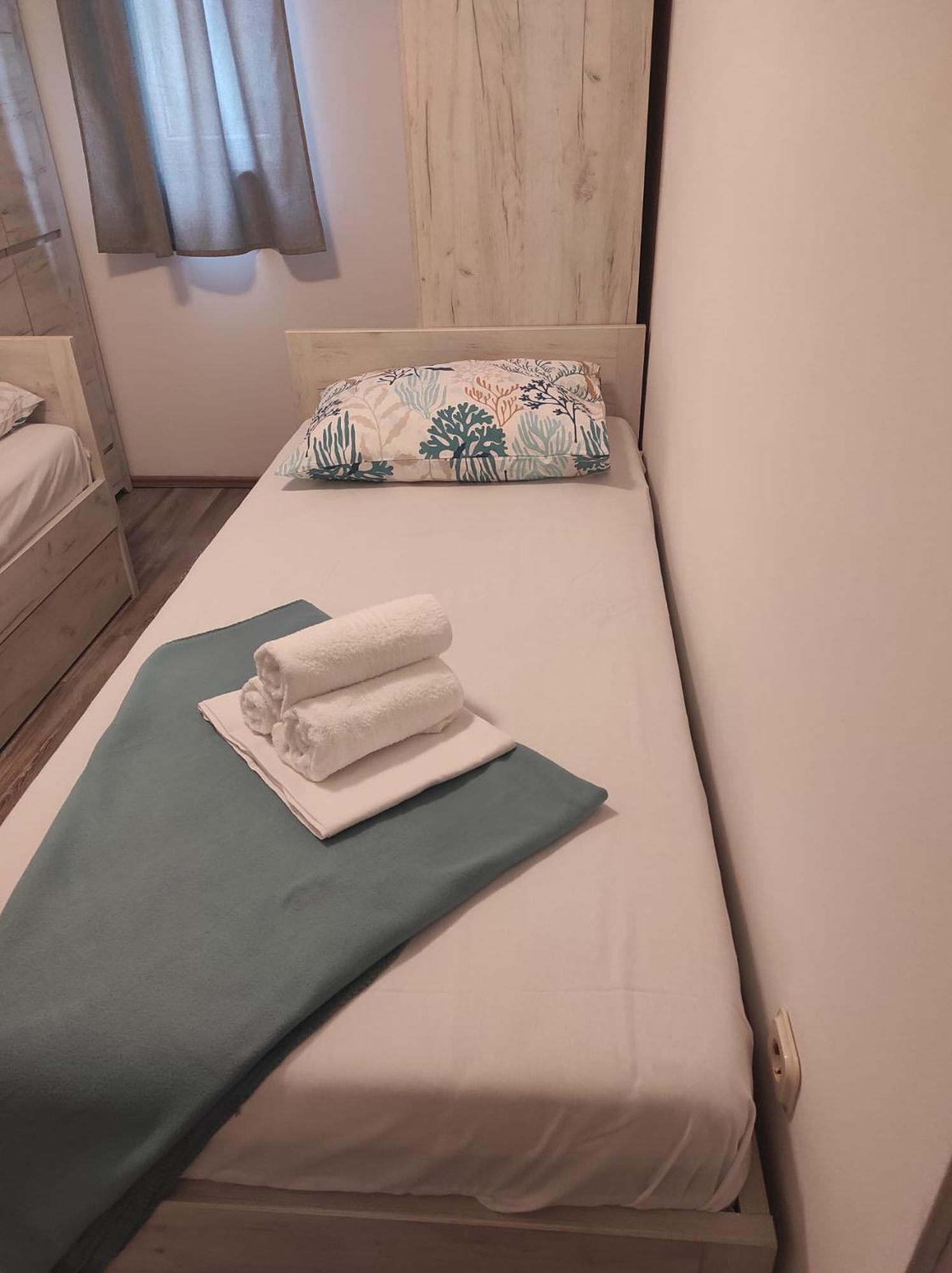 Apartman Koko With Private Jacuzzi Makarska Buitenkant foto