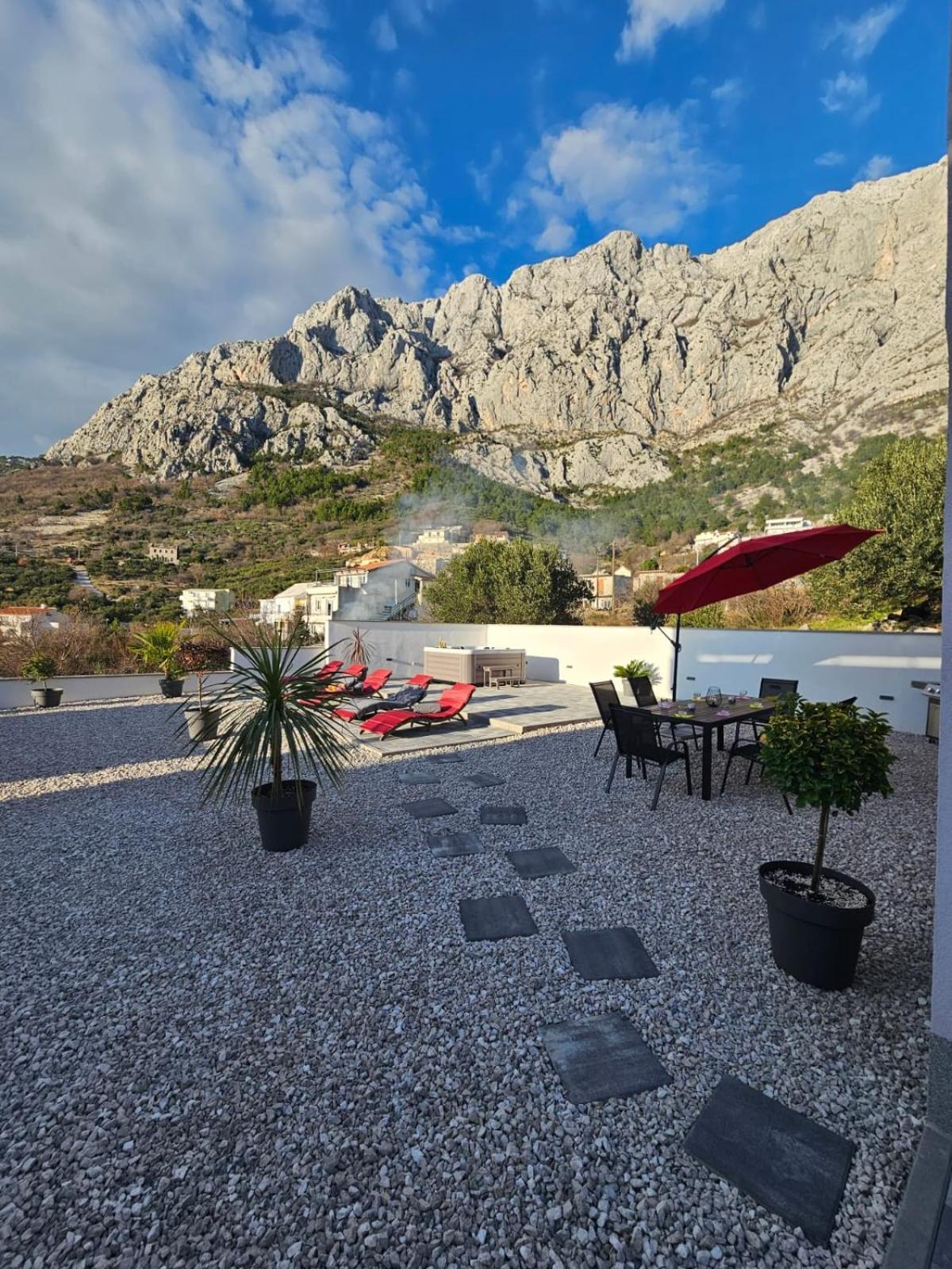 Apartman Koko With Private Jacuzzi Makarska Buitenkant foto