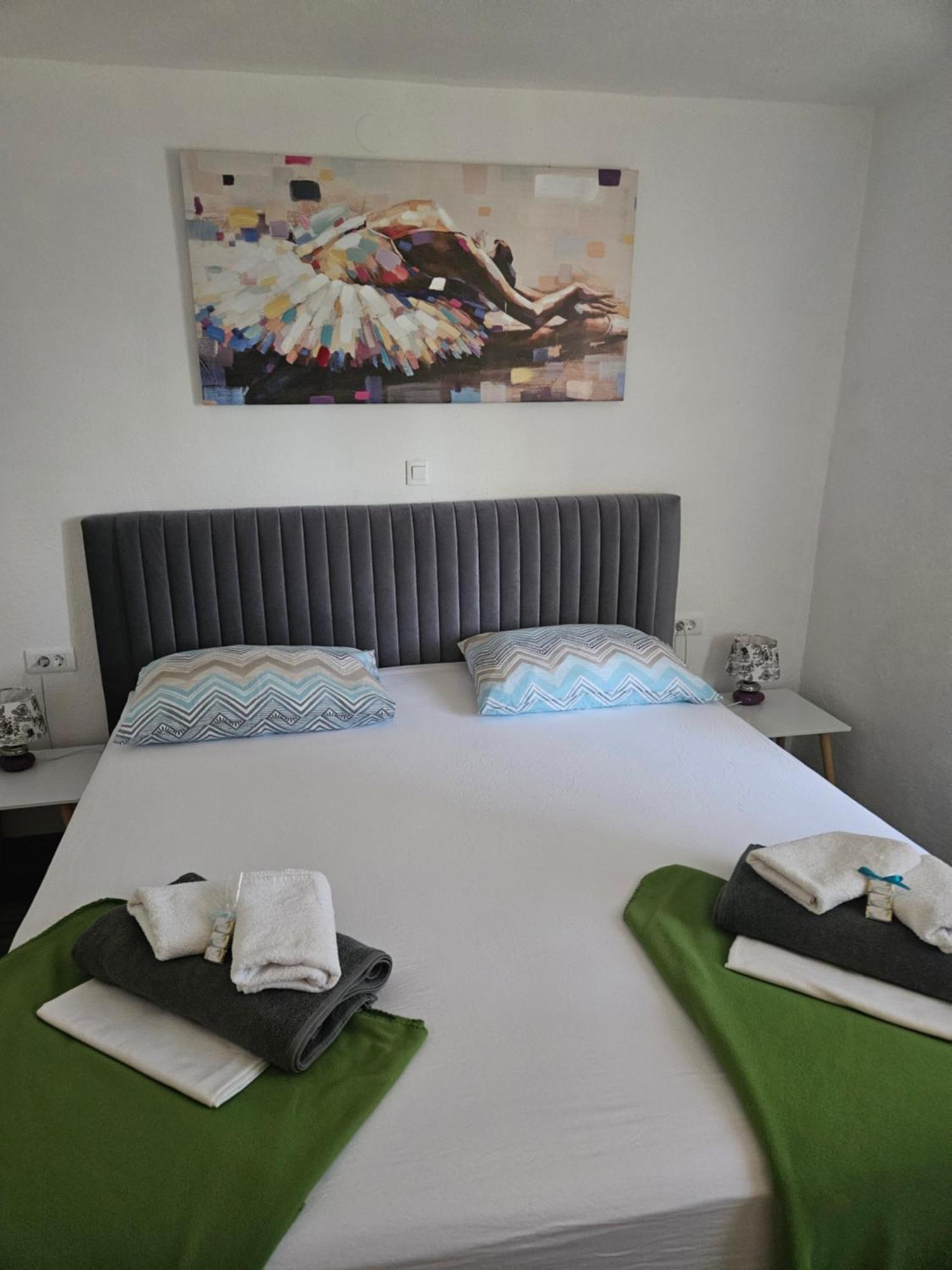 Apartman Koko With Private Jacuzzi Makarska Buitenkant foto